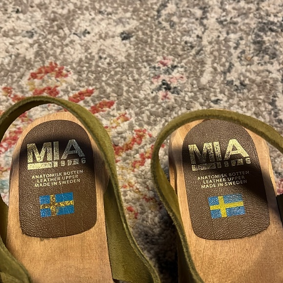 MIA Swedish Clogs - Picture 4 of 6